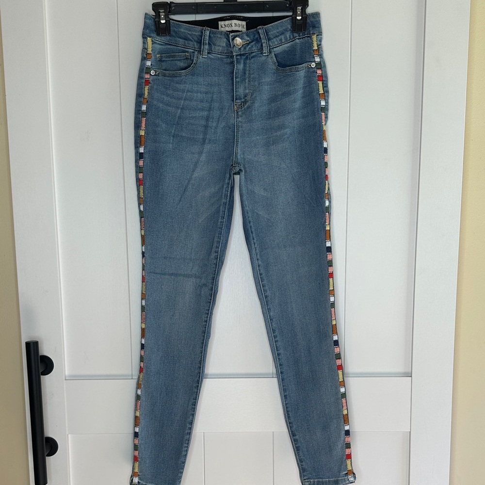 Knox Rose Blue Skinny Jeans with Multicolor Side Embroidery Size 4